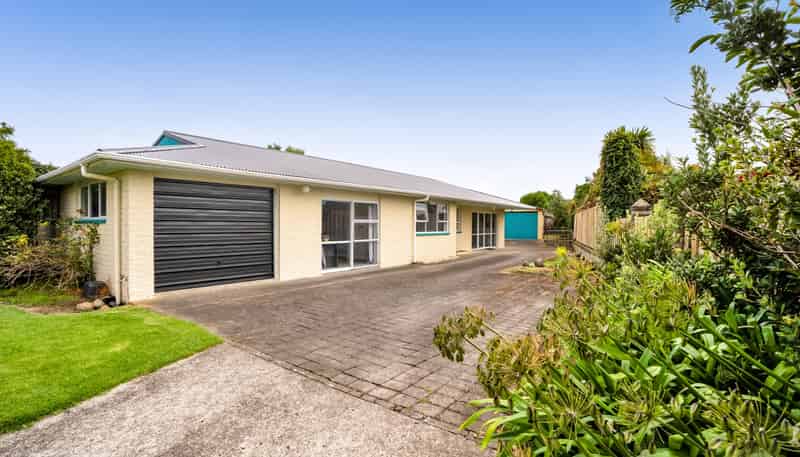 14 Heaphy Road, Opunake