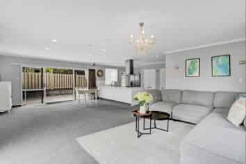 14 Heaphy Road, Opunake