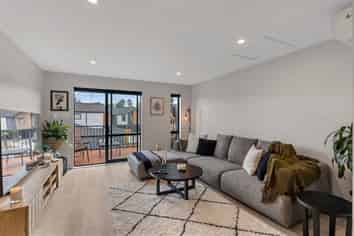 Auckland - Address withheld