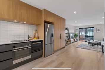 Auckland - Address withheld