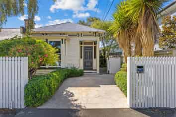 399 Hereford Street, Linwood