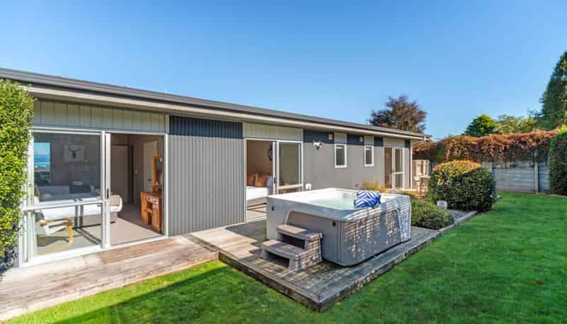 30 Vaucluse Drive, Nukuhau