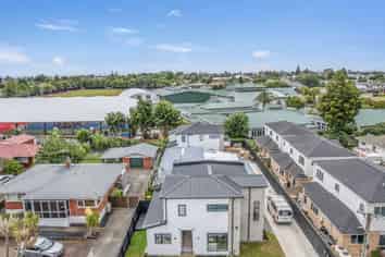 56 McKean Avenue, Manurewa