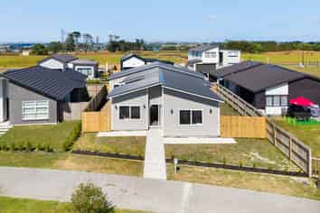 17 Uatoto Road, Clarks Beach
