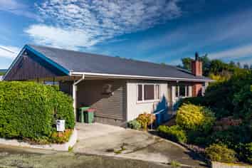 6 Hughes Street, Waimate