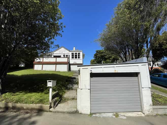 38 Sunshine Avenue , Karori