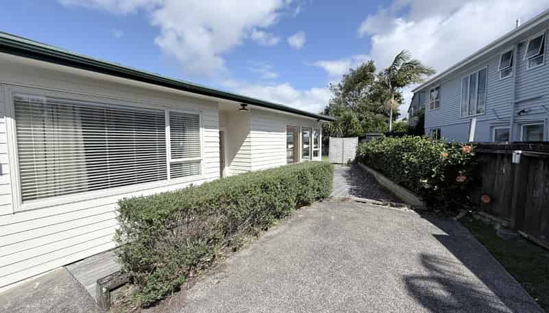 a/3 Hauraki Cres, Pinehill