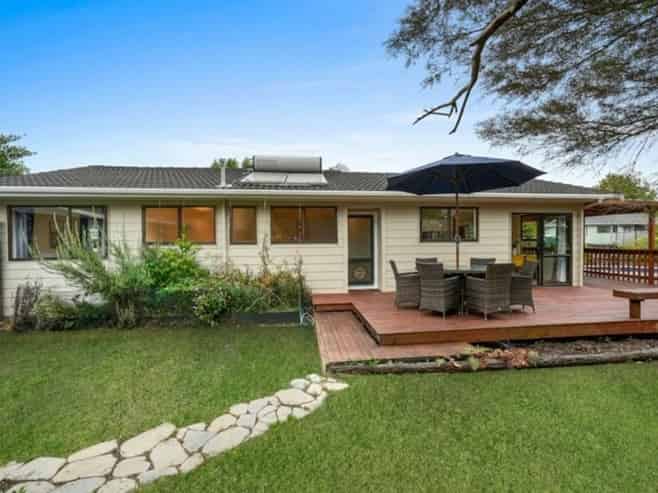 11 Glucina Place, Glen Eden