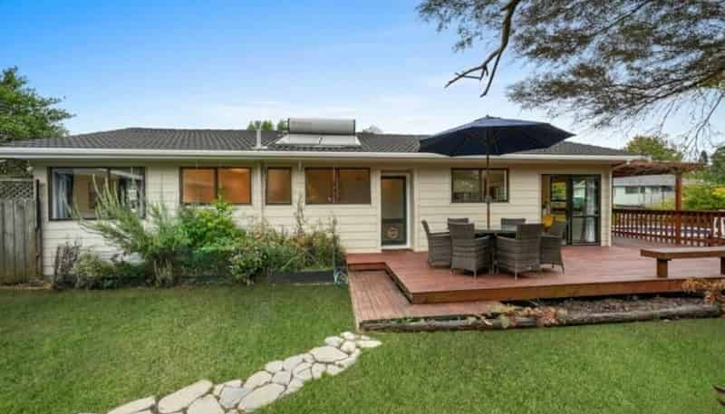 11 Glucina Place, Glen Eden