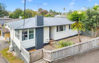 19 Kelwyn Road, Kelston