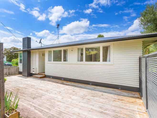 19 Kelwyn Road, Kelston