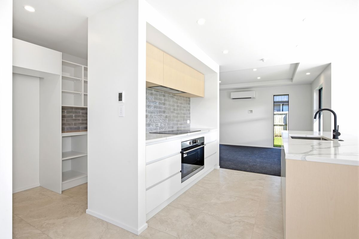 Space, Spec & Style in Woodlands Estate - Поглед 3