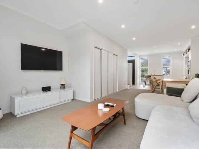 38 Tuatua Road, Hobsonville