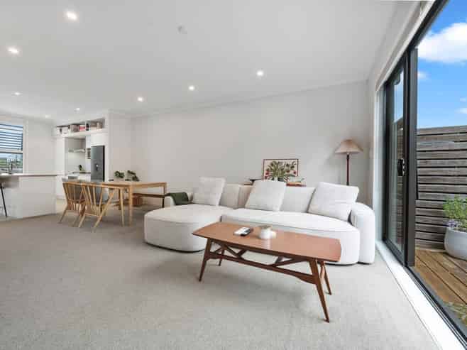 38 Tuatua Road, Hobsonville