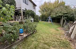 2/1 Gloria Avenue, Te Atatu Peninsula