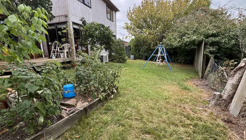 2/1 Gloria Avenue, Te Atatu Peninsula