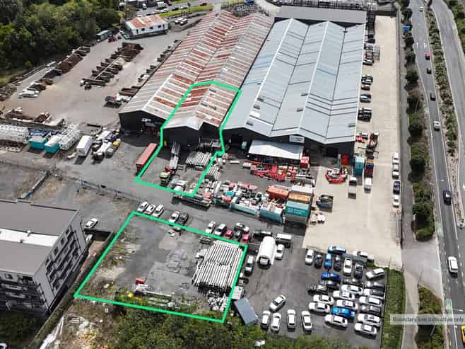 CBRE | 641sqm Warehouse + Large Secure Yard Mt WLG