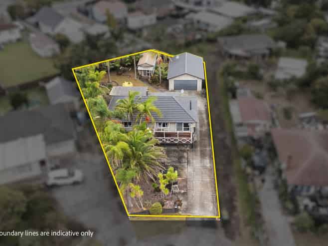 13 Gladfield Lane, Te Atatu Peninsula