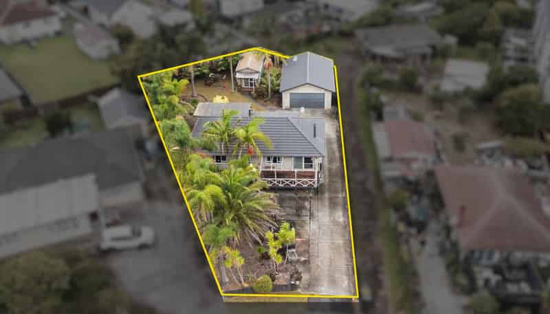 13 Gladfield Lane, Te Atatu Peninsula