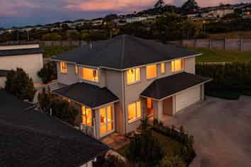 66 Huntington Park Drive, Greenhithe