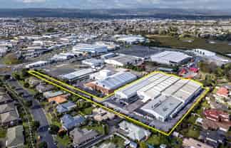 Large Scale Industrial in the heart of Takanini