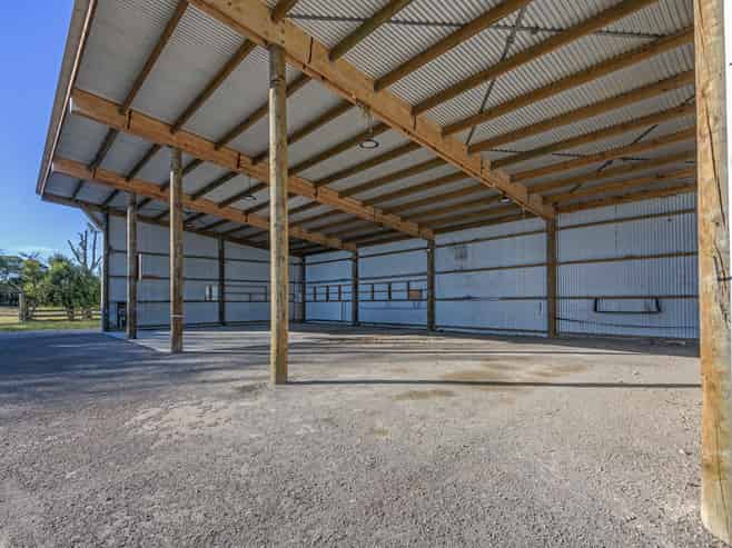 2915 State Highway 1, Sanson