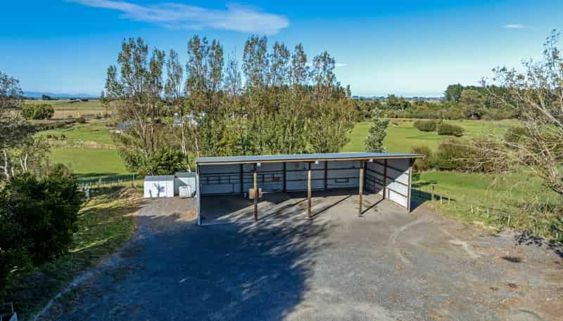 2915 State Highway 1, Sanson