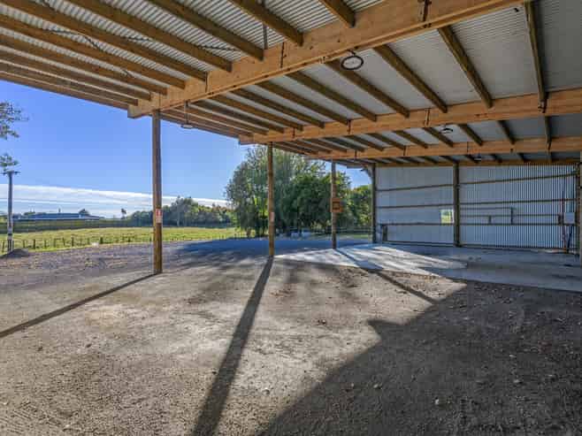 2915 State Highway 1, Sanson