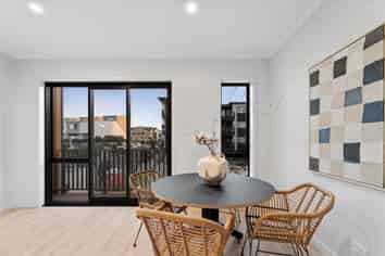 16 Beach Road, Hobsonville