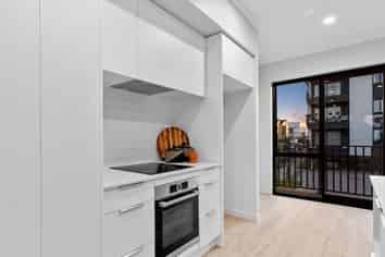 16 Beach Road, Hobsonville