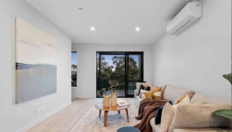 16 Beach Road, Hobsonville