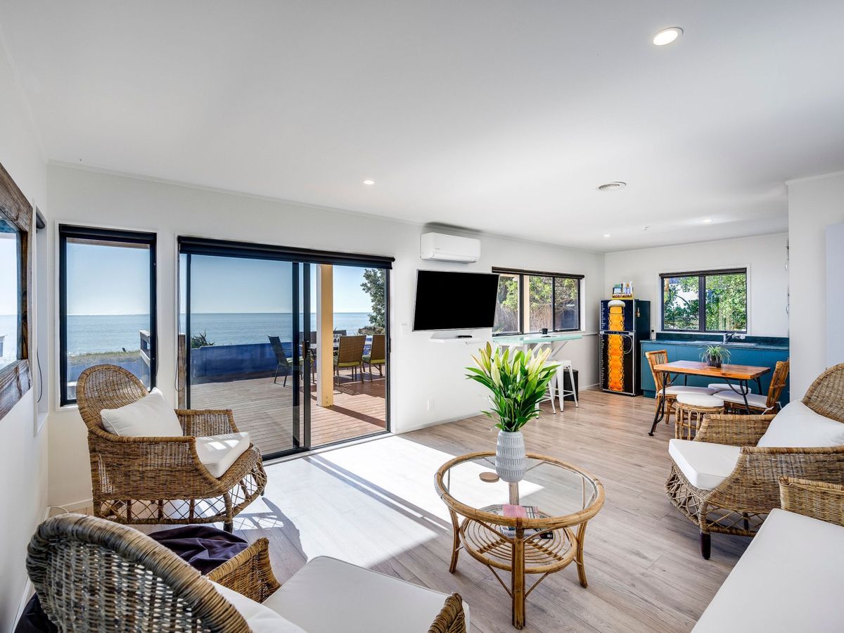 The Coast, The Space, The View - Mehr