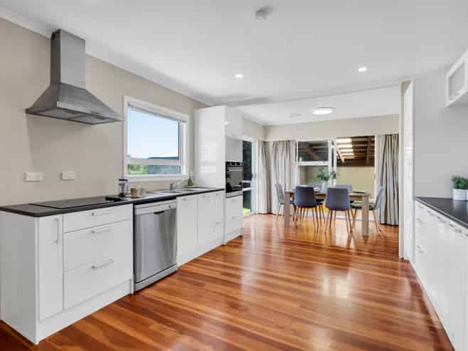 382 South Road, Omata