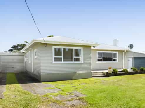 382 South Road, Omata