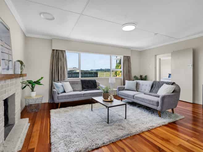 382 South Road, Omata