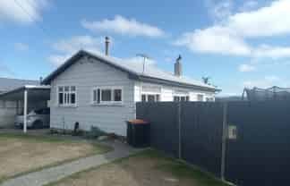 3 Main Road, Tuatapere