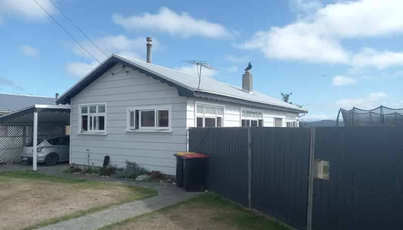 3 Main Road, Tuatapere