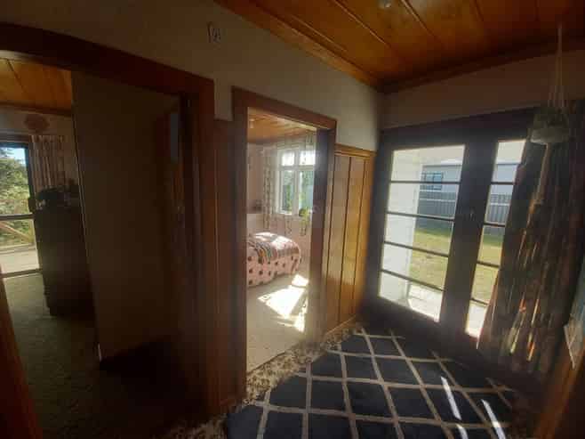 3 Main Road, Tuatapere