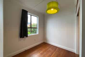 14 Nottingham Street , Karori