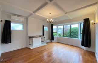 14 Nottingham Street , Karori