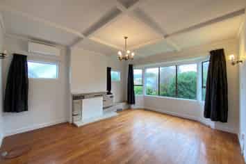 14 Nottingham Street , Karori