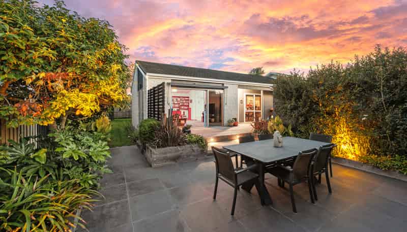 38C Mays Road, Saint Albans