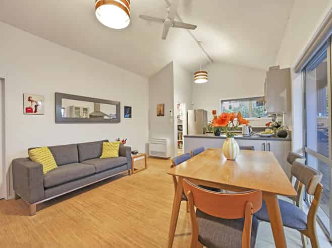 38C Mays Road, Saint Albans