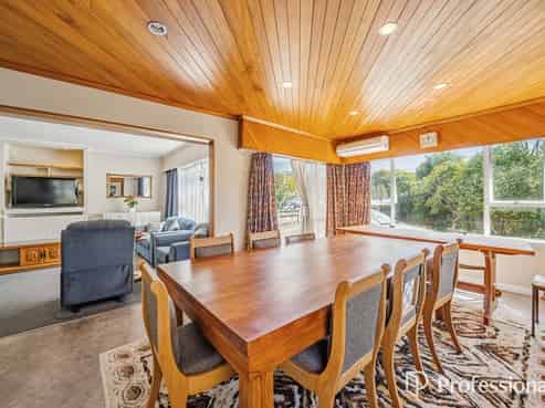 12 Miles Crescent, Wainuiomata