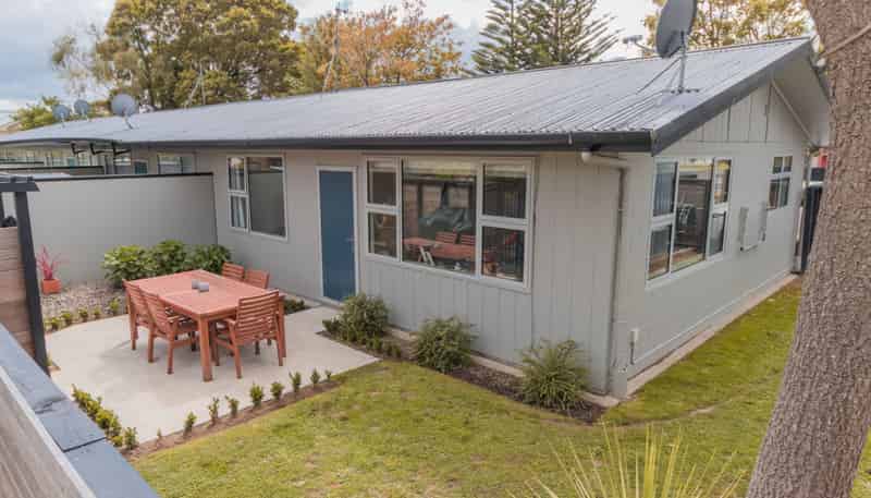 307 College Street, West End