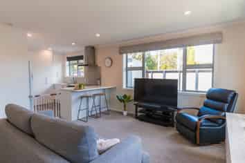 307 College Street, West End