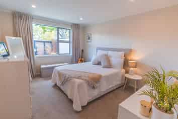 307 College Street, West End