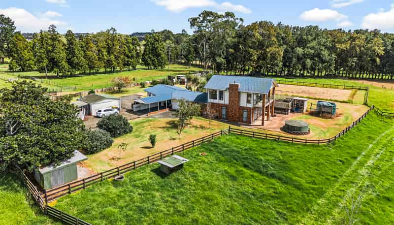 107 Gordon Road, Pollok