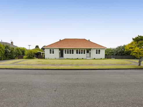 51-53 Wrantage Street, Westown