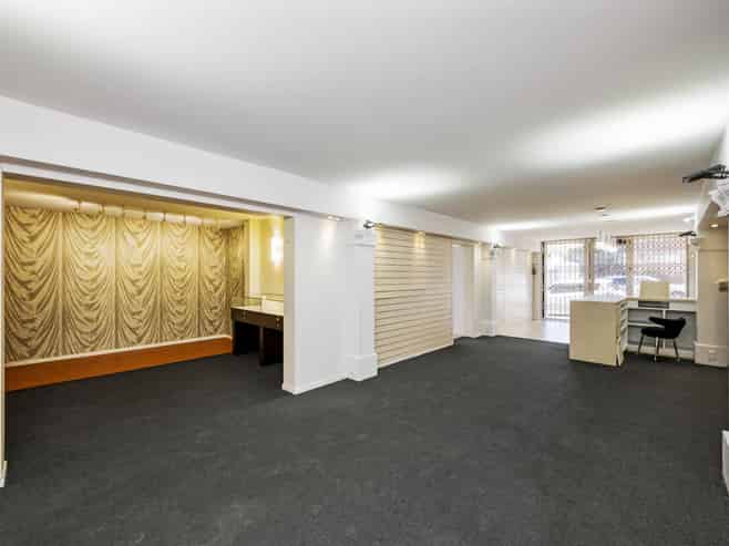 Standalone Freehold | Showroom & Warehouse